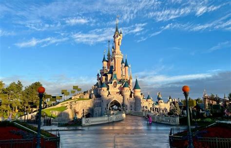 Guía Completa Qué Llevar a Disneyland París para Disfrutar al Máximo