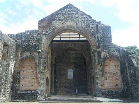 Exploring The Old City Of Panama Viejo - Exploramum & Explorason