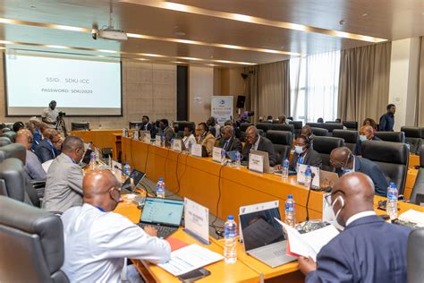 Cultural experts explain Shea's and its impact on regional arts 21