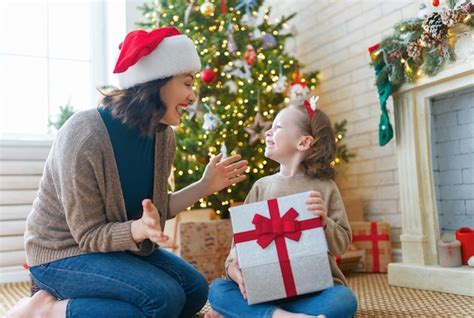 Feliz Natal E Boas Festas M E Alegre E Sua Linda Filha Trocando