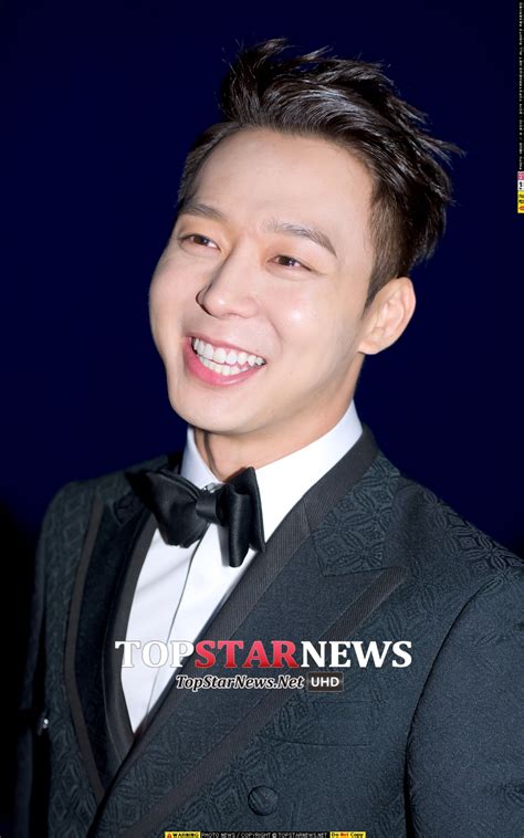 Hd스토리 제이와이제이jyj 박유천 ‘어깨 깡패의 본격적인 여심 사냥 ‘잡아가도 좋아요 김수현 기자 톱스타뉴스