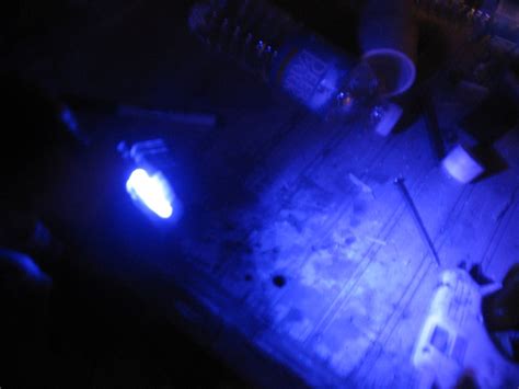 How to Make a 9 Volt Led Flashlight : 7 Steps - Instructables