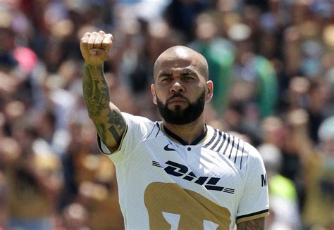 Dani Alves Rechazó Al Botafogo De Brasil Para Continuar Con Los Pumas