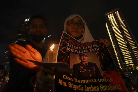 Foto Aksi Lilin Keadilan Untuk Kematian Brigadir Joshua Hutabarat