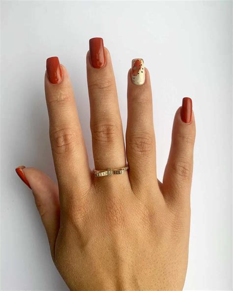 Stunning Burnt Orange Nails With A Cozy Vibe For