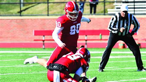 Varsity Football records win against Ohio Wesleyan 38-37 – The Denisonian