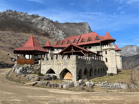 Castelul Templul Cavalerilor Blog De Calatorii Zigzag Pe Hart