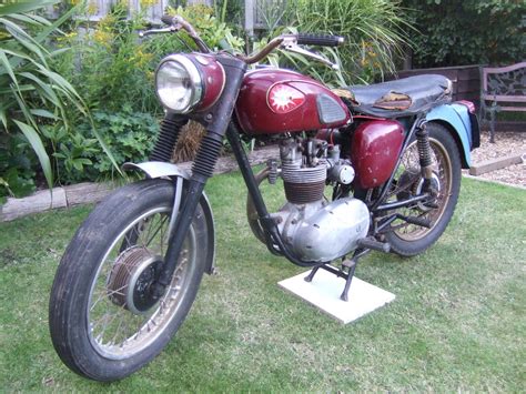 1960 BSA C15 in Need of Restoration