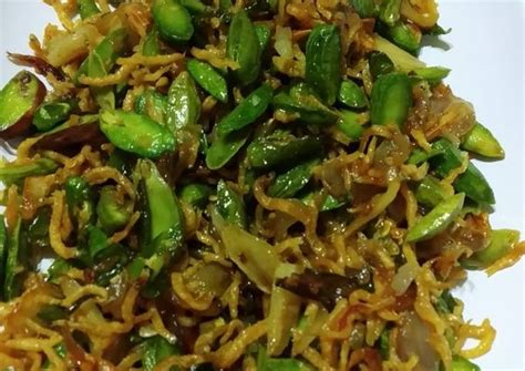 Resep Bilis Nasi Petai Tumis Cabe Rawit Oleh Deahalqys Mom Cookpad