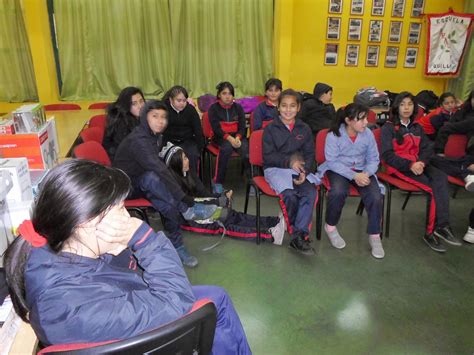 Taller De Periodismo Escuela Arauco De Quillota Con Gran Entusiasmo