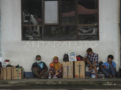 PENUMPANG AKAP MENINGKAT JELANG LARANGAN MUDIK ANTARA Foto