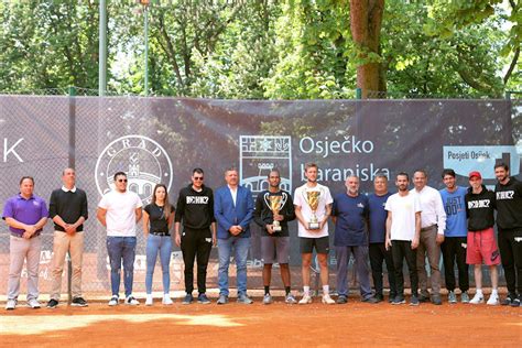 Foto Itf Osijek Open Osvojio Austrijanac Neil Oberleitner Jako Je