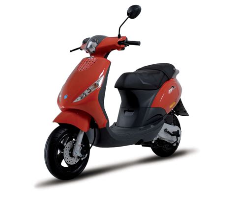 Review Of Piaggio ZIP 50 ZIP 50 4T Pictures Live Photos Description