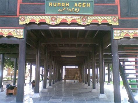 Rumoh Aceh (Traditional Malay Houses in Aceh Province) ~ INDONESIAN CULTURE