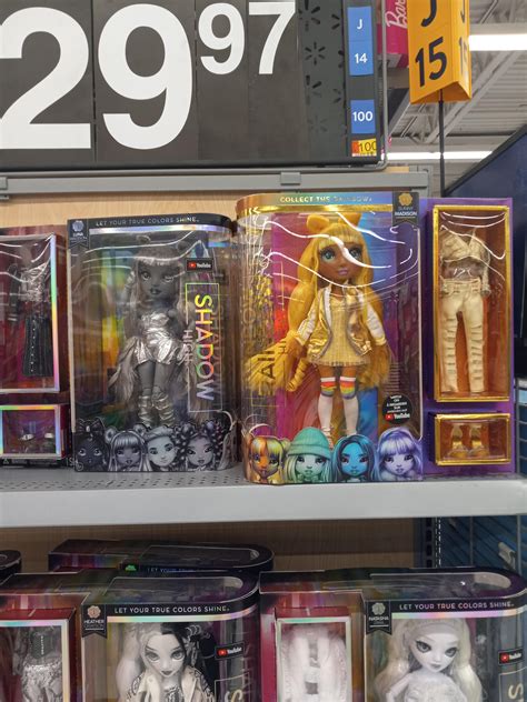 Madison twins spotted on the shelf together! : r/RainbowHigh