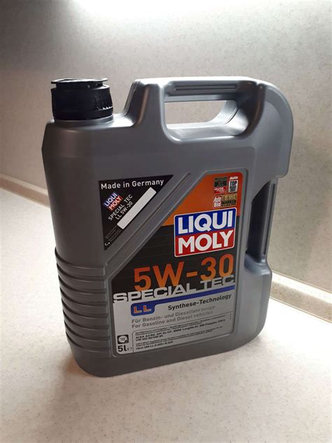 Моторное масло LIQUI MOLY Special Tec LL 5W 30 HC синтетическое 5 л