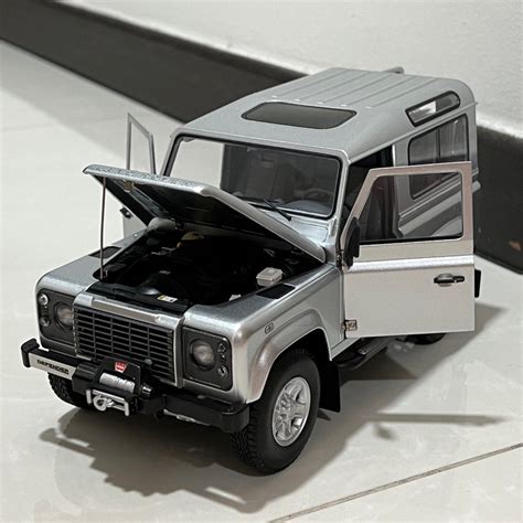 1 18 Kyosho Land Rover Defender 90 Indus Silver Hobbies Toys Toys