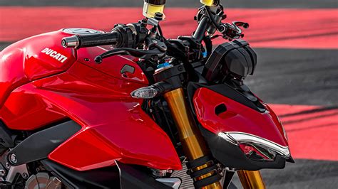 Win A Ducati Streetfighter V4s