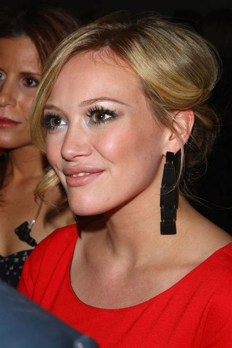 Hillary Duff's Private Photos: Leaked Online