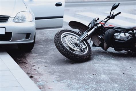 3 Common Motorcycle Accidents Caused By Car Drivers Texas Personal