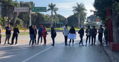 Qu Pasa En Cuernavaca Hoy De Octubre Estudiantes De La Uaem Arman