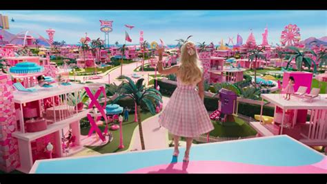 New 'Barbie' Teaser: Margot Robbie, Ryan Gosling Prepare To Exit Barbie ...