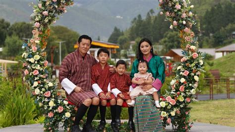 Jetsun Pema Regina Del Bhutan E Le Nuove Bellissime Foto Di Famiglia