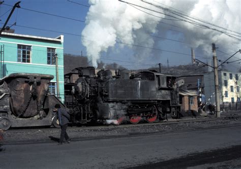 China Class XK2 #25 0-6-0T Steam Locomotive in Black/Red wheels livery | Eisenbahn