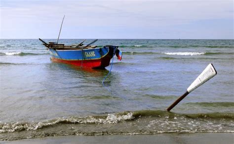 Free Images Beach Sea Coast Ocean Boat Shore Wave Canoe Boot