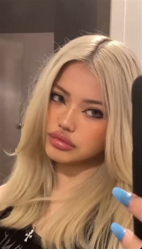 Pin by Cinnamon on Cool hair dude ౨ৎ Beautiful hair Long blonde hair