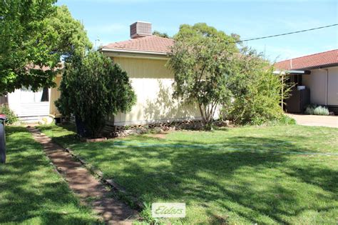 17 Kennedy Street Robinvale Vic 3549 Domain