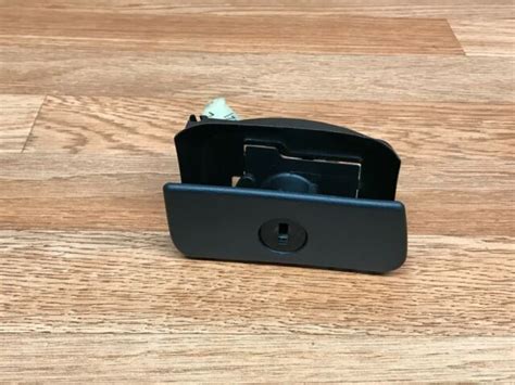 BMW E38 740i 740iL 750iL 1995 2001 Glove Box Lock Panel GENUINE For