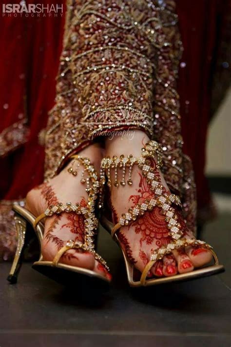 Pin By Bharathi Gopalan On Indian Brides Bridal Sandals Indian