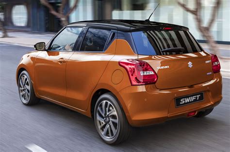 Photo 4 Suzuki Swift Restylée 2020 Frame Orange Pearl Metallic Toit