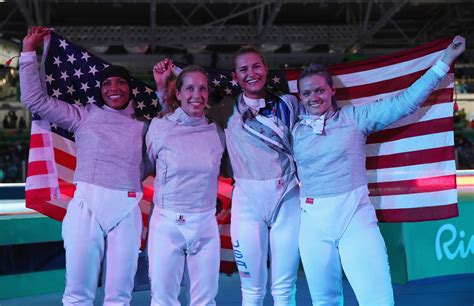 U.S. women's fencing, Ibtihaj Muhammad win bronze in team sabre - Chicago Tribune