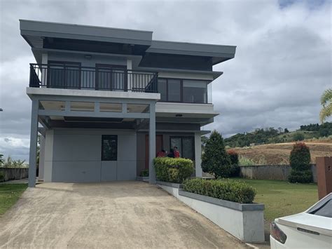 Overlooking Single Detached House Lot House And Lot August