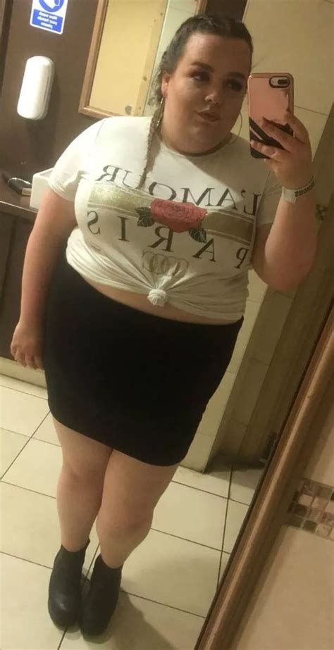 Spiteful Tinder Reject Brutally Fat Shames Girl Who Said No She