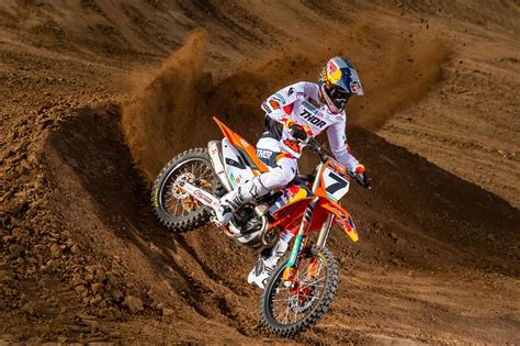 Red Bull KTM Factory Racing Se Presenta Para 2022 En El AMA SX