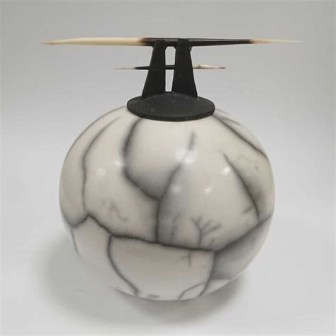 Large Round Naked Raku Vase John Scott At The Jardine Gallery