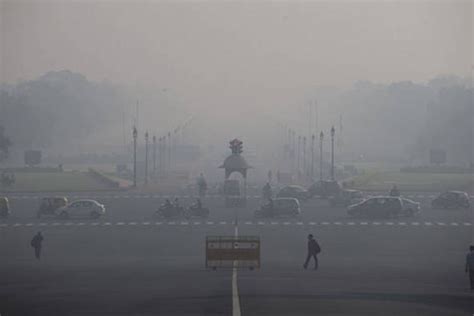 Delhi Witnesses Misty Sunday Morning Air Quality Remains Very Poor For 2 Days Straight India Tv