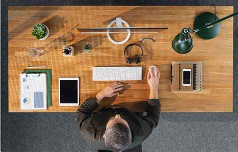 15 Best Folding Computer Desks For Small Spaces 2023