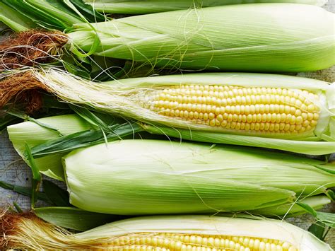 how to cook corn in microwave without husk