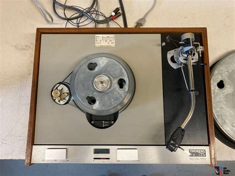 Thorens TD 125 Turntable With SME 3009 Tonearm And Shure V15 Type IV