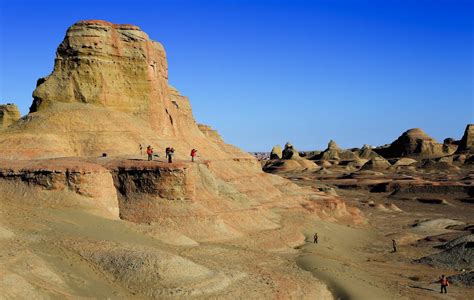 新疆克拉玛依乌尔禾魔鬼城 克拉玛依旅游景点 新疆旅游景点 新疆中旅国际旅行社