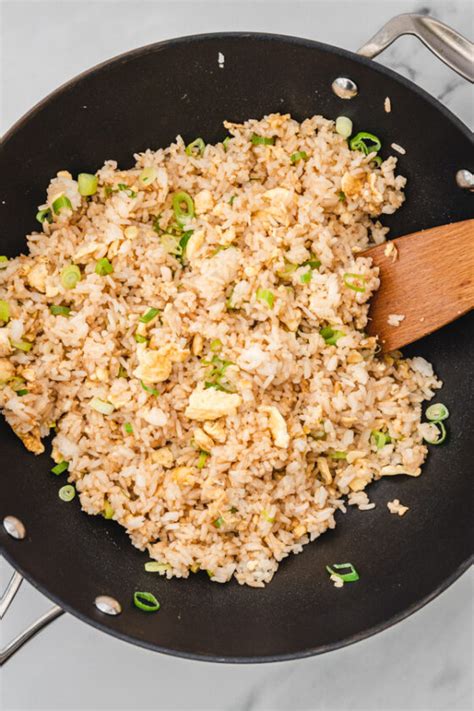 Easy Egg Fried Rice How To Make Egg Fried Rice Like Chinese Takeaway The Dinner Bite