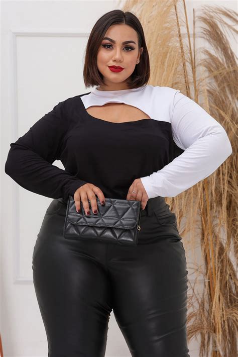 Blusa Plus Size Bicolor Manga Longa Vk Moda Plus Size