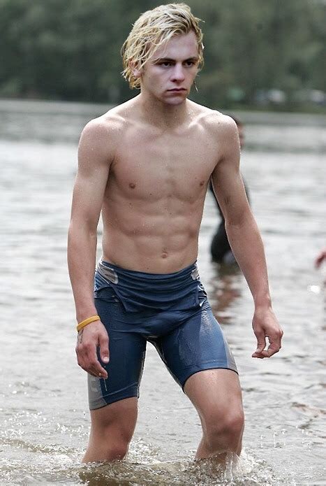 Shirtless Ross Lynch Tumblr