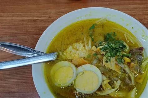 Berburu Sarapan Pagi Menu Soto Lamongan Yang Khas Dengan Taburan Koya