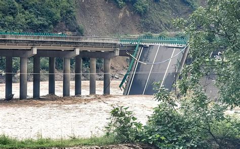 陕西柞水县一公路桥梁垮塌，已致11人遇难公路桥梁柞水县坠河新浪新闻