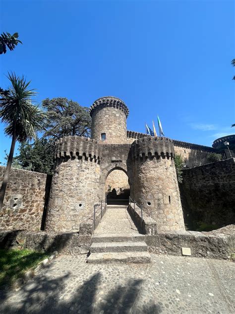 Castillo De Los Condes De Oropesa Parador Nacional Carlos V Portal